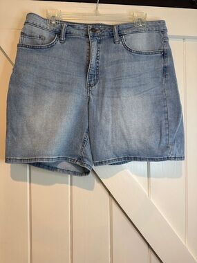 Riders by Lee Light Wash High-Rise Denim Shorts